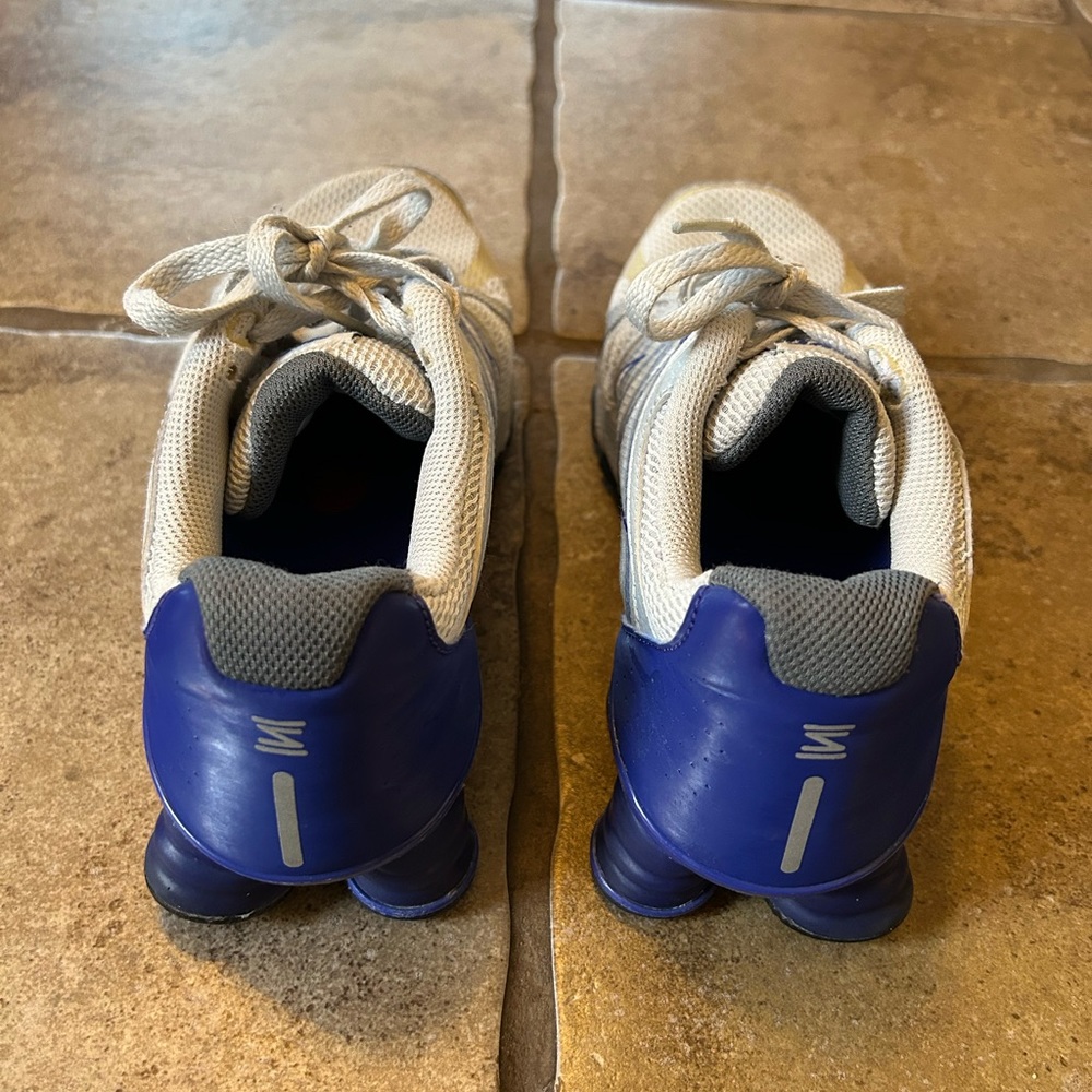 Nike Shox Agent Flywire Womens Size 8 Running Shoes White Purple 438683-014 - Picture 5 of 8